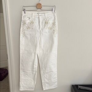 Chic White Floral Women's Straight Leg Jeans